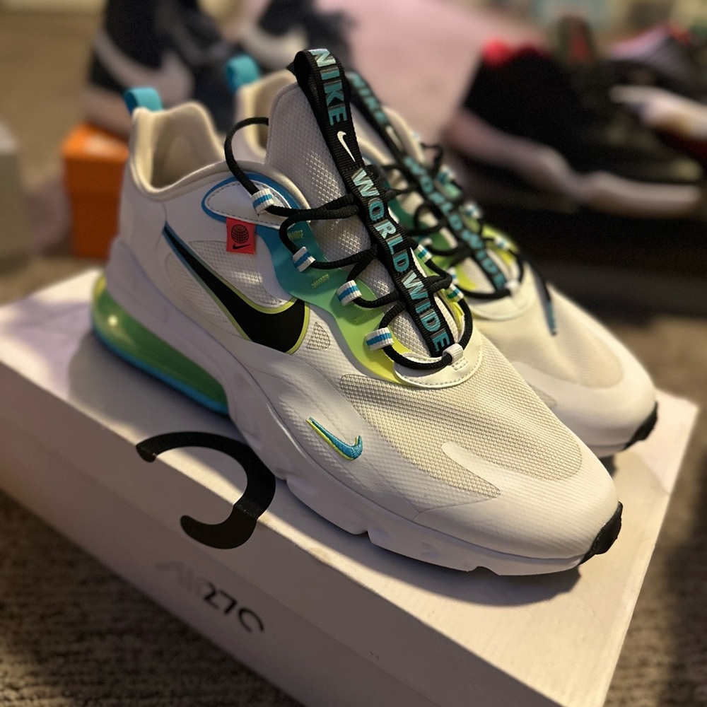 Air max 270 react. Clean, never worn. Pictured as is.